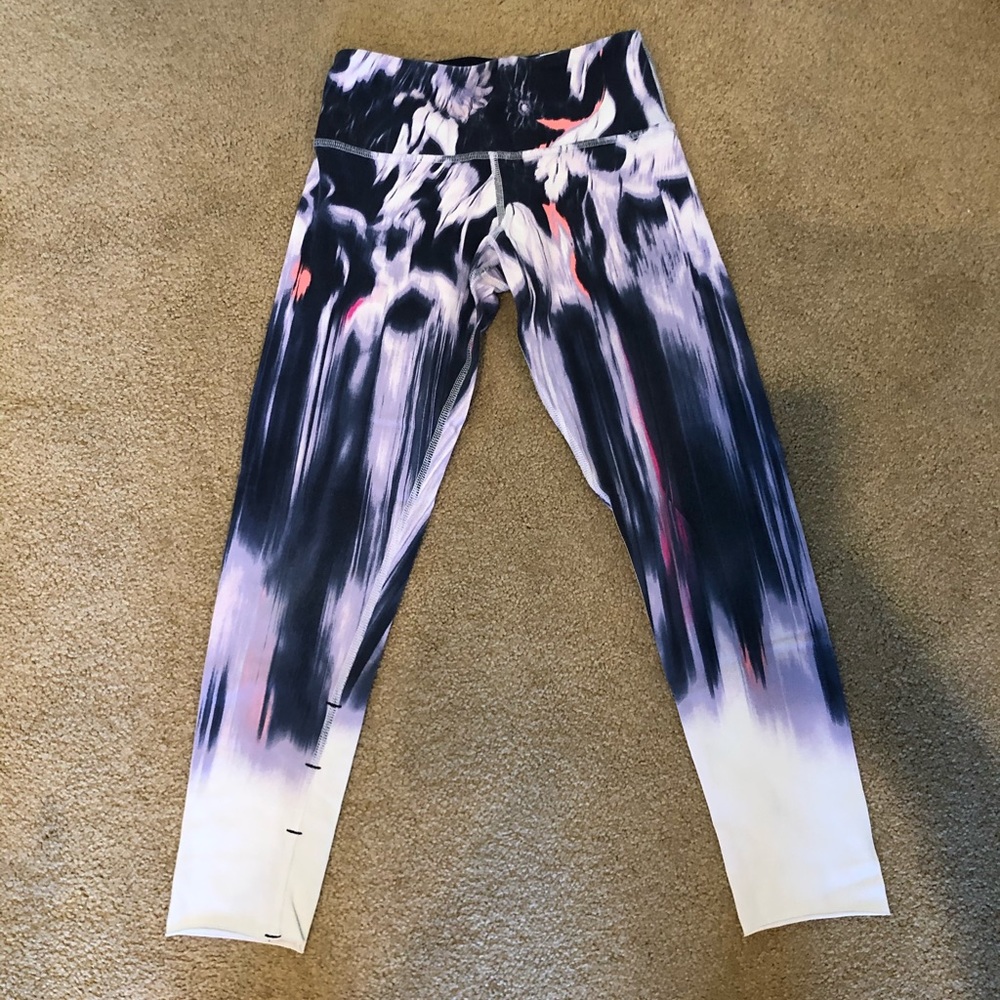 Rare Lululemon Cropped Leggings